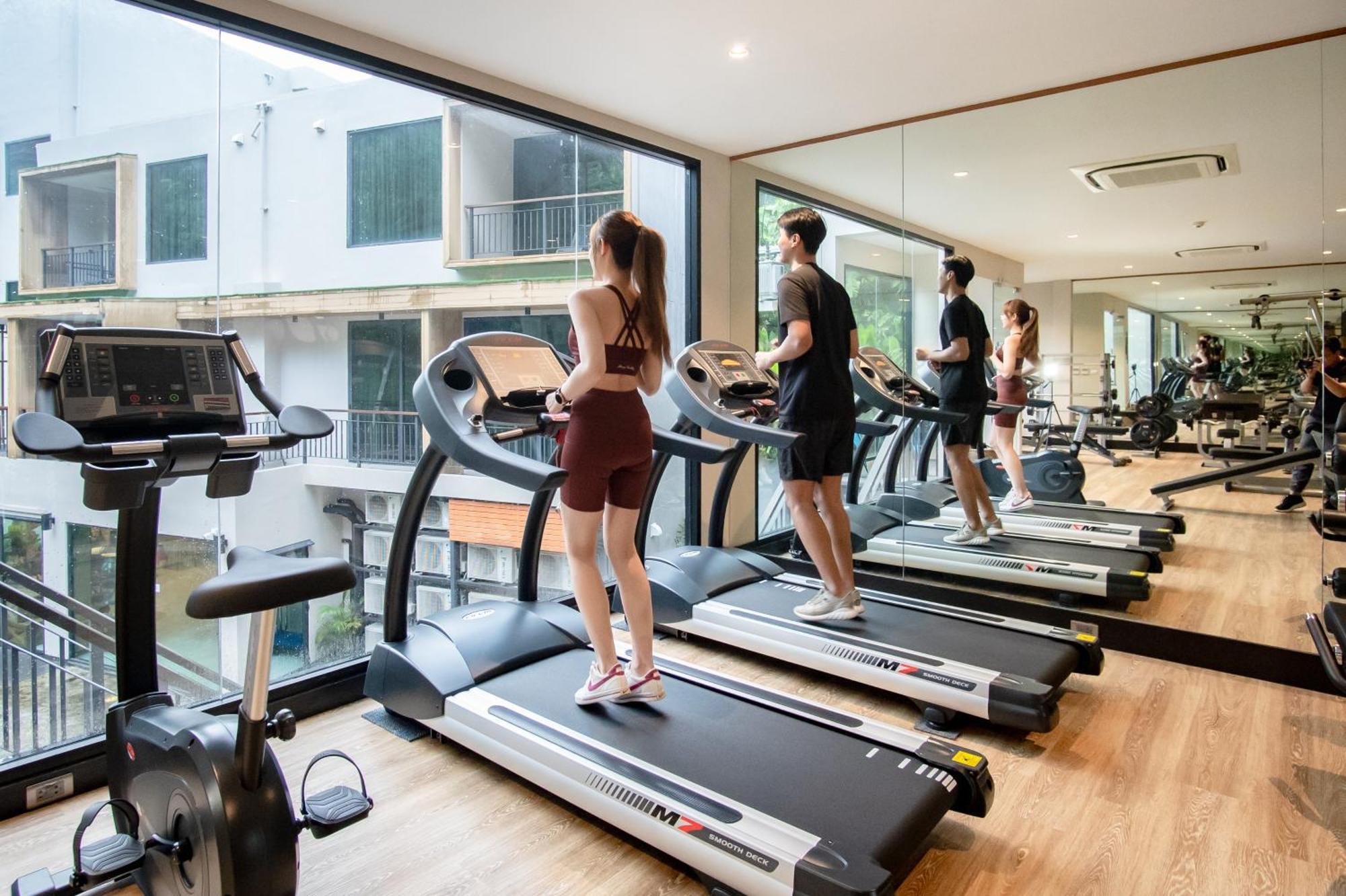 Skyview Resort Phuket Patong Beach Extérieur photo The gym at the University of Law, Birmingham